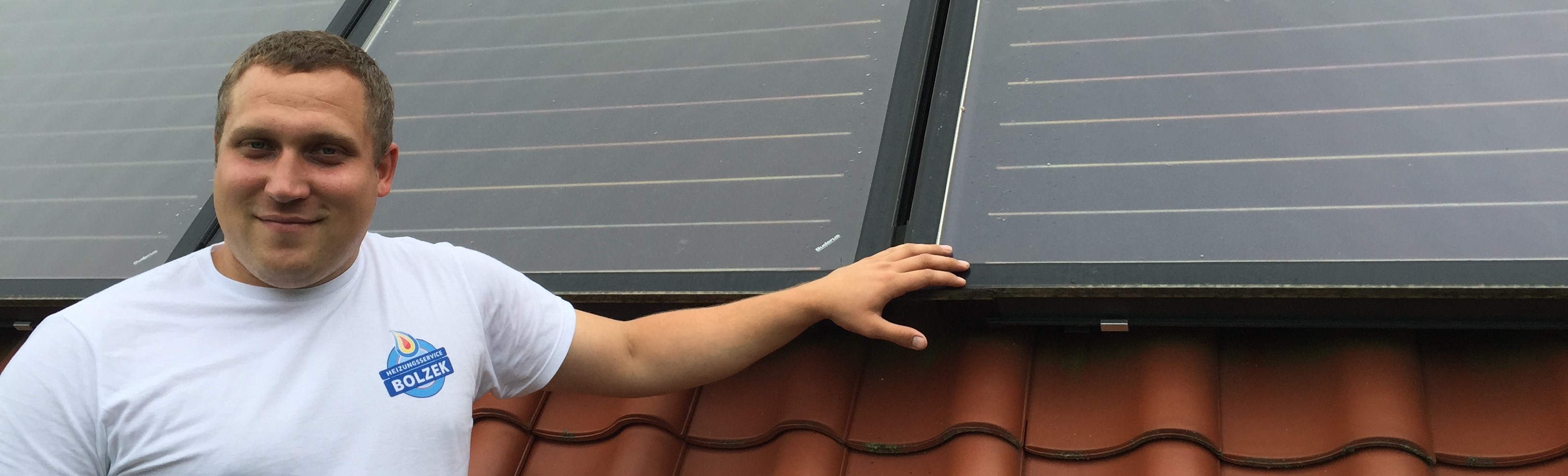 Heizungsservice Bolzek Monteur bei Heizungsanlage